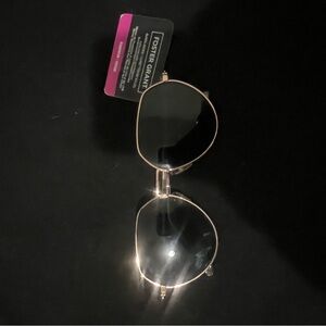 Foster Grant Ladies Fashion Gold Frame Sunglasses with Dark Smoke Lenses